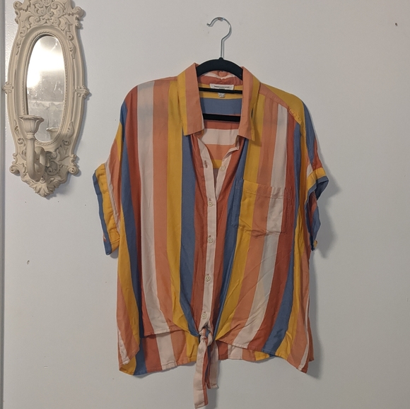#18 Multi-colored button up blouse - Beach boho - Picture 2 of 4
